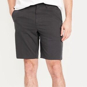 Size 32 men’s navy shorts